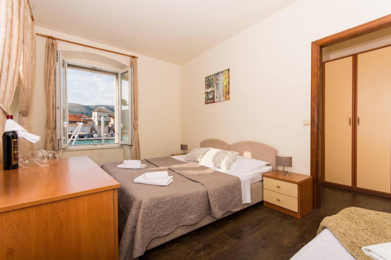 Vila Liza Bed and Breakfast Trogir Exterior foto
