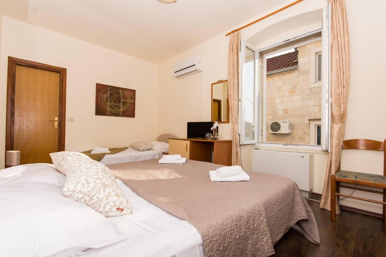 Vila Liza Bed and Breakfast Trogir Exterior foto